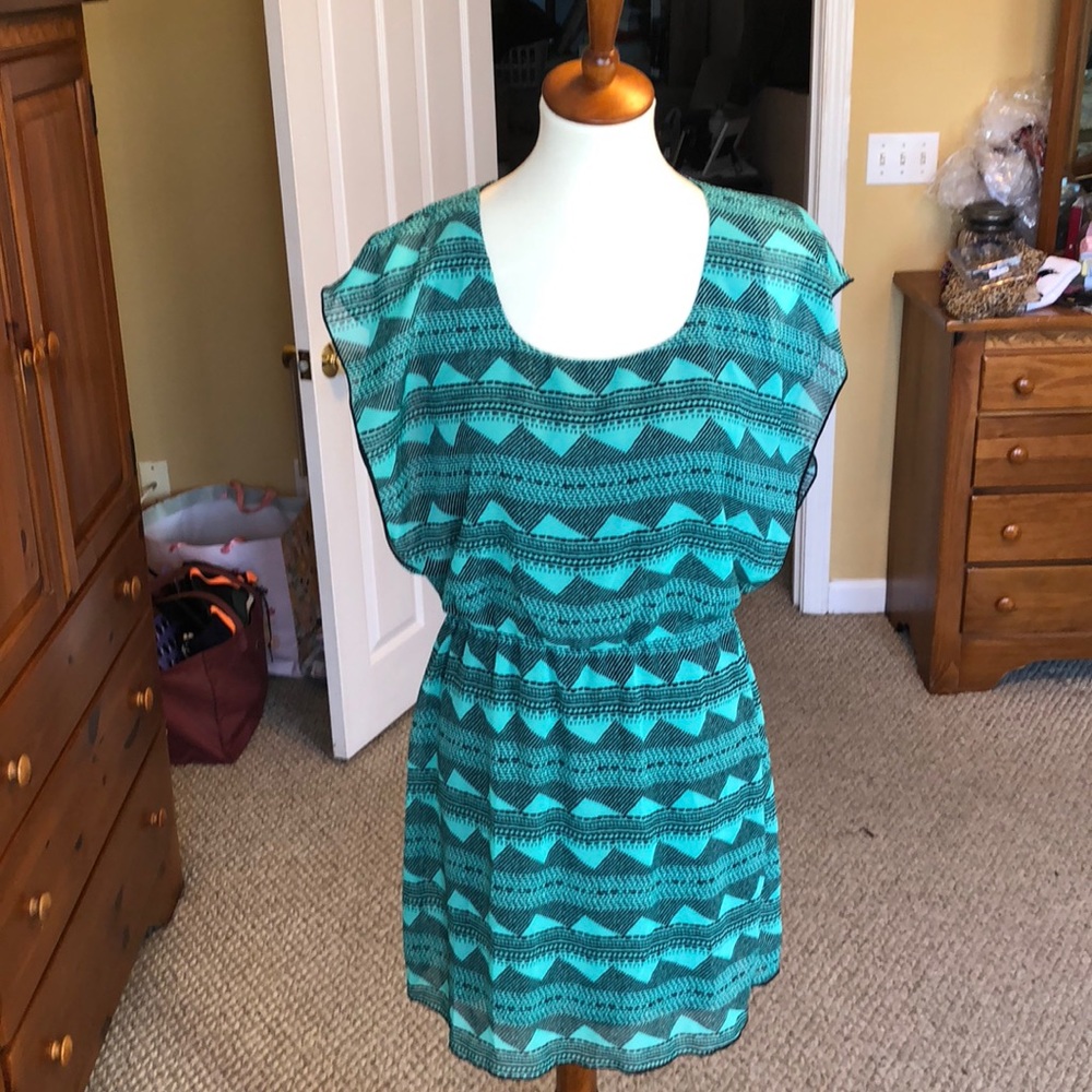 After 8 dress. Lightweight and comfy. Fully lined